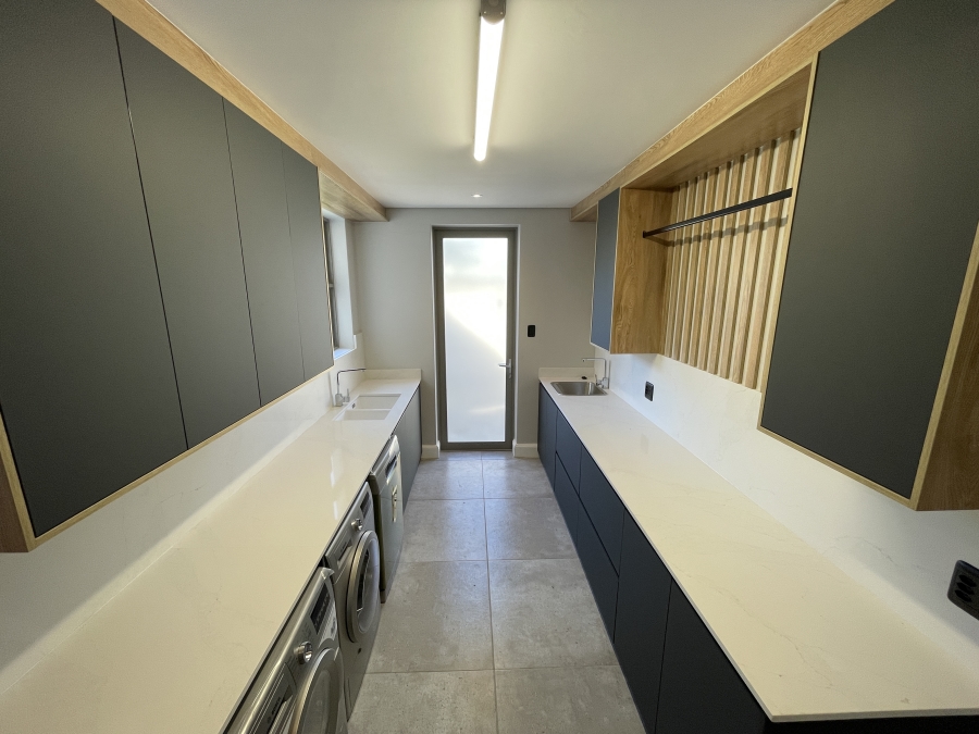 4 Bedroom Property for Sale in Kingswood Golf Estate Western Cape